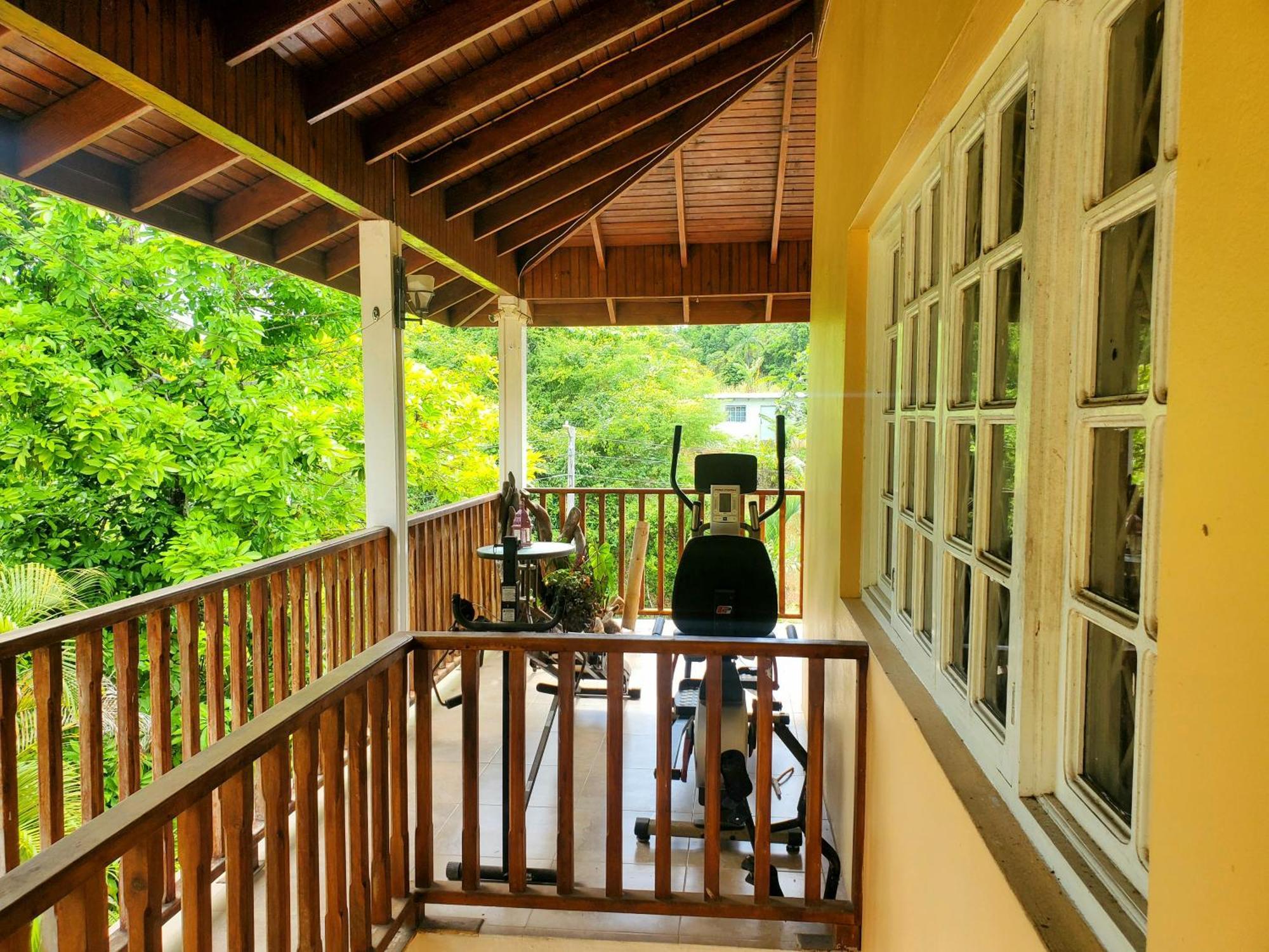 Sunbreeze Ocho Rios - A Spacious, Homely Apartment Exterior photo